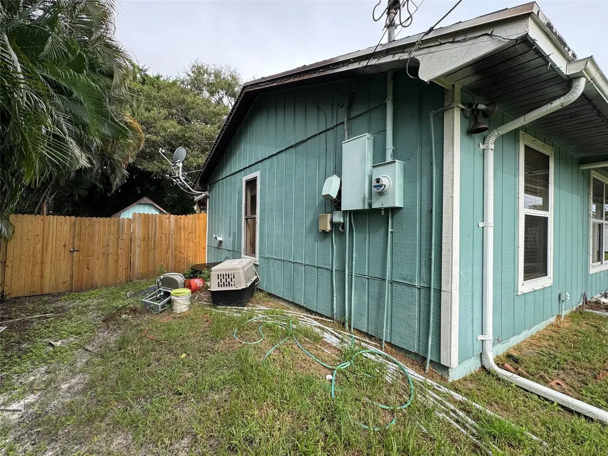 Photo 3 at 6101 Balsam Drive, Fort Pierce