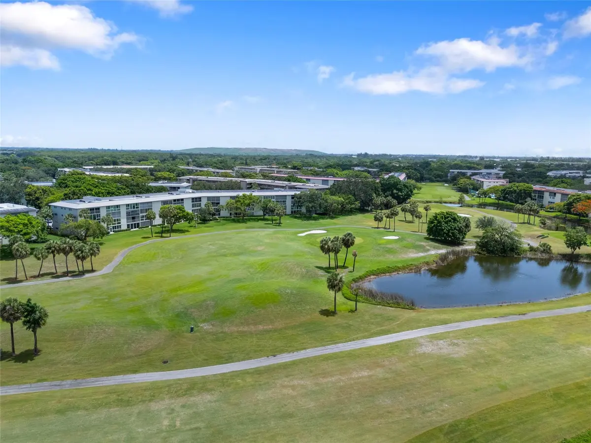 Photo 8 at 3004 Portofino Isle K4, Coconut Creek