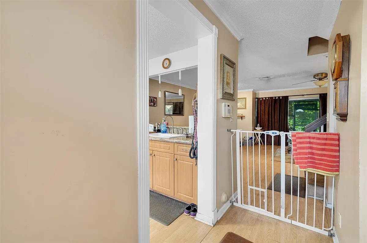 Photo 5 at 809 Crystal Lake Drive 809, Deerfield Beach