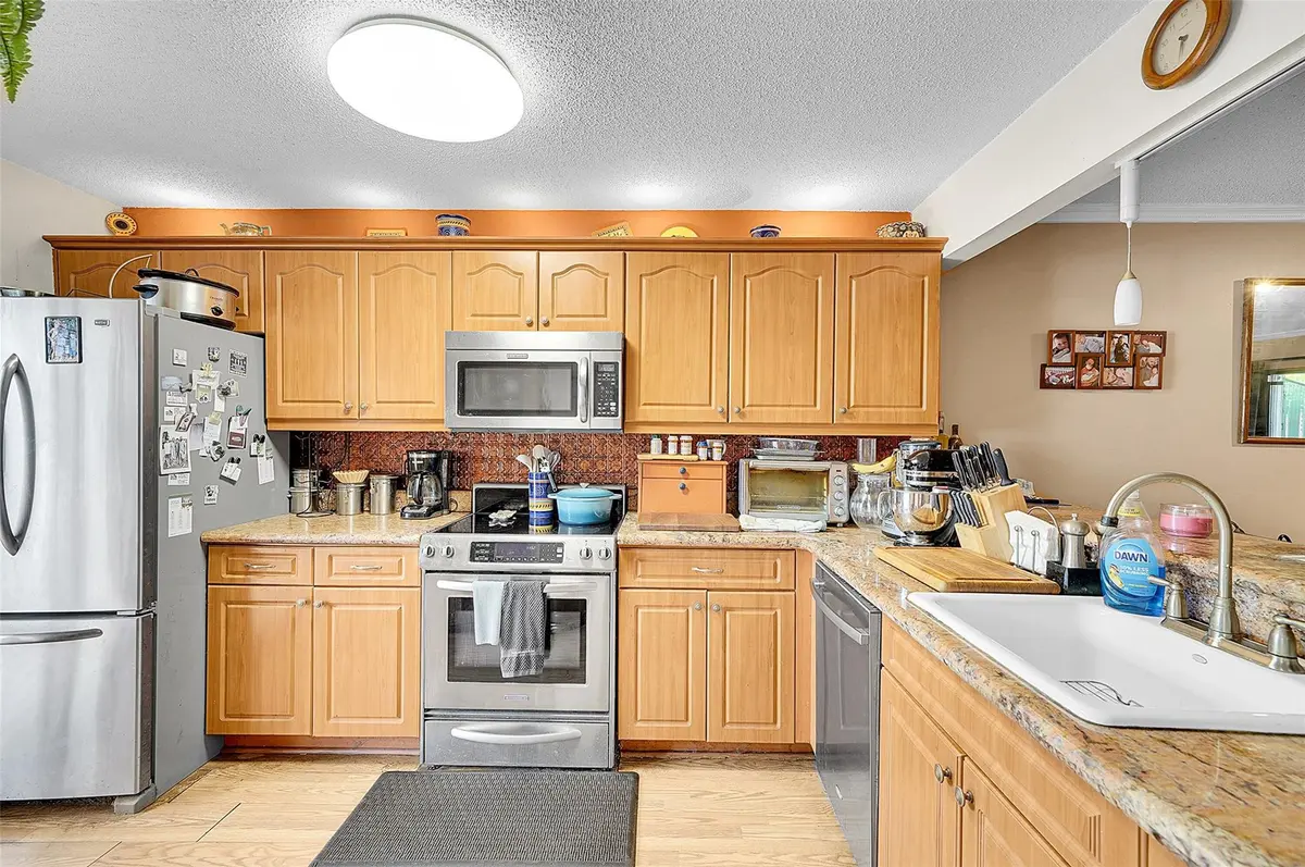 Photo 8 at 809 Crystal Lake Drive 809, Deerfield Beach