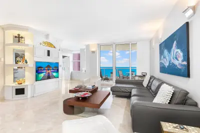 2110 N Ocean Boulevard 9A, Fort Lauderdale – sold