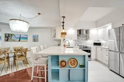 100 N Federal Highway 628, Fort Lauderdale – sold