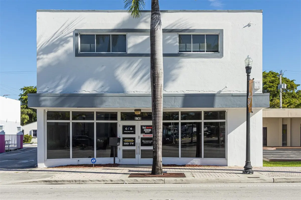 Photo 1 at 2743 Hollywood Boulevard, Hollywood
