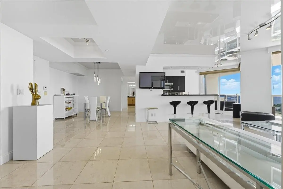 Photo 7 at 3100 N Ocean Boulevard 1606, Fort Lauderdale