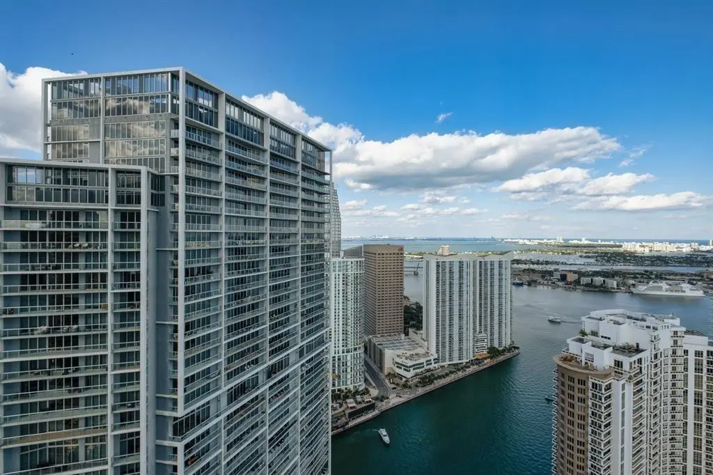 Photo 2 at 465 Brickell Avenue 2706, Miami