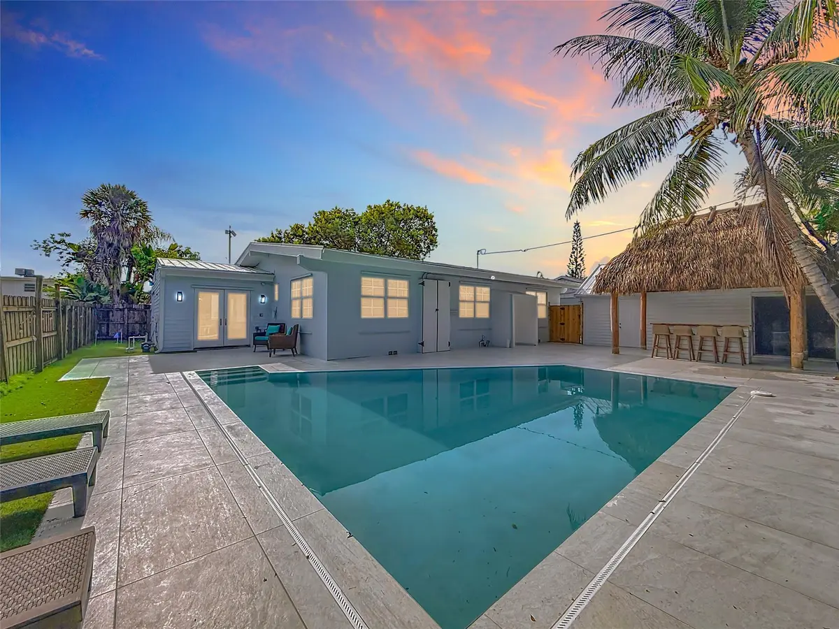 Photo 2 at 1317 S Broadway, Lantana
