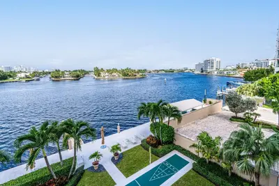 215 N Birch Road 4c, Fort Lauderdale – sold