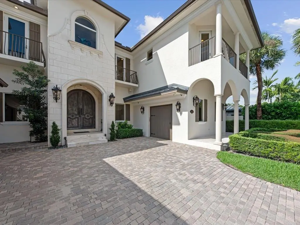 Photo 4 at 3030 NE 45th Street, Fort Lauderdale