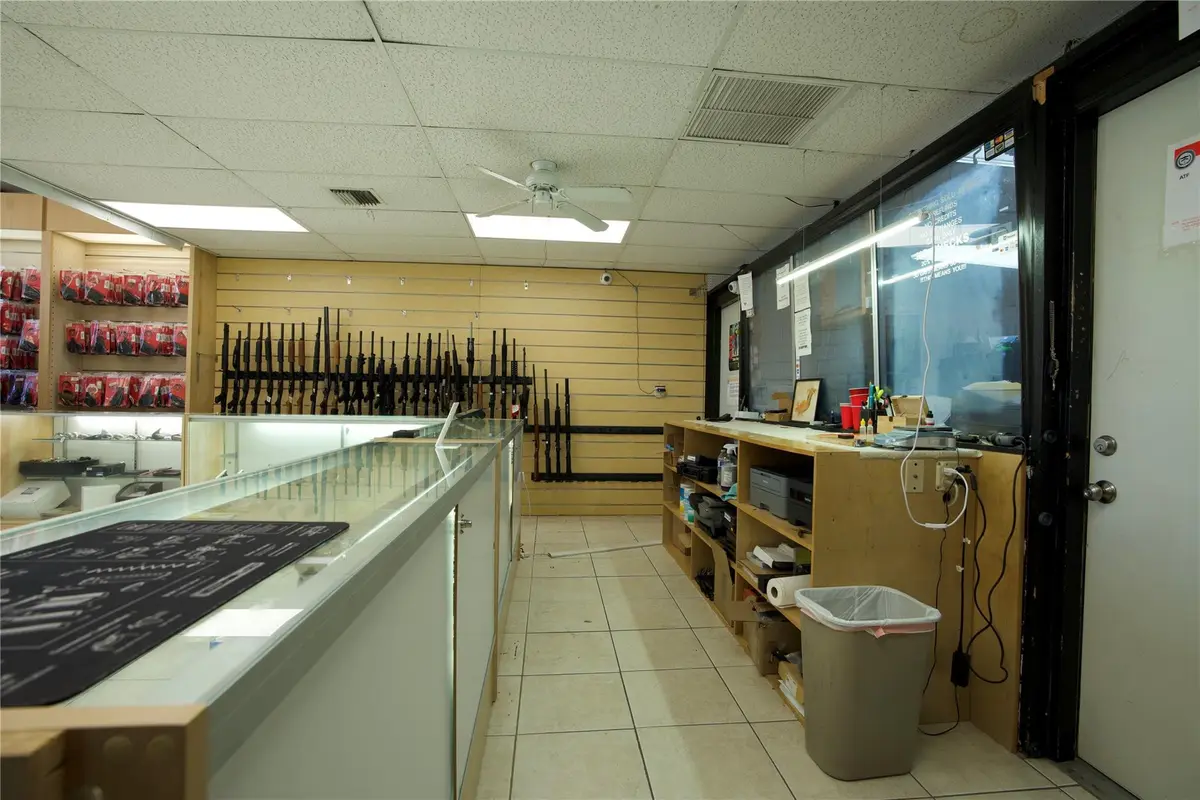 Photo 7 at 4581 N Dixie Highway, Deerfield Beach