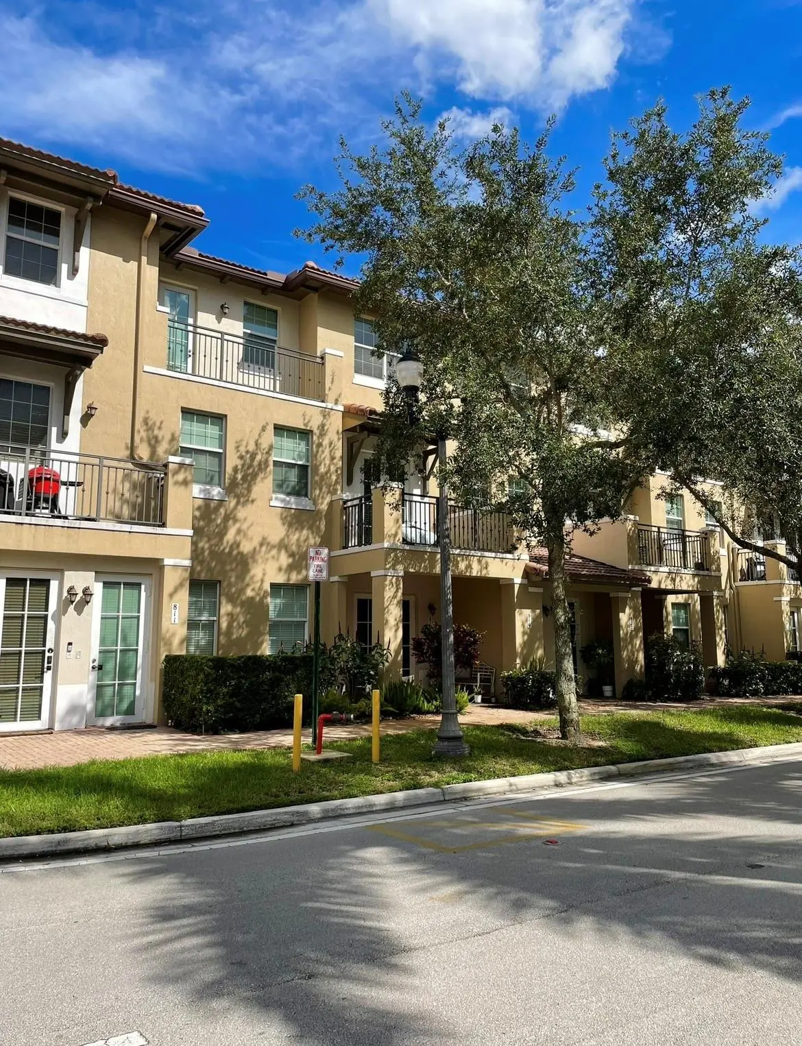 Photo 4 at 817 SW 147th Avenue 1404, Pembroke Pines
