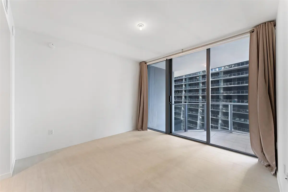 Photo 6 at 1000 Brickell Plaza 3103, Miami