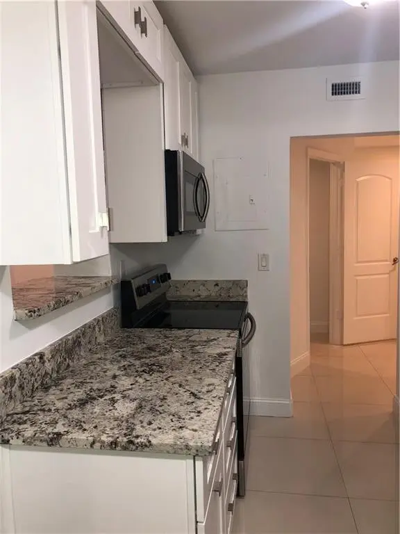 Photo 8 at 5273 NE 17th Avenue, Pompano Beach