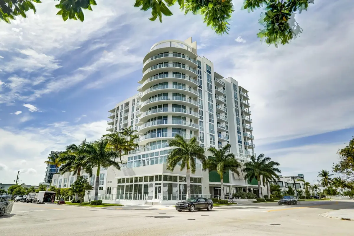 Photo 2 at 401 N Birch Road 413, Fort Lauderdale