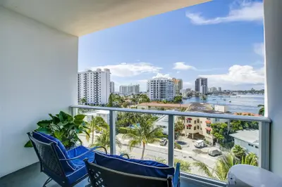 401 N Birch Road 705, Fort Lauderdale – Condominium for sale