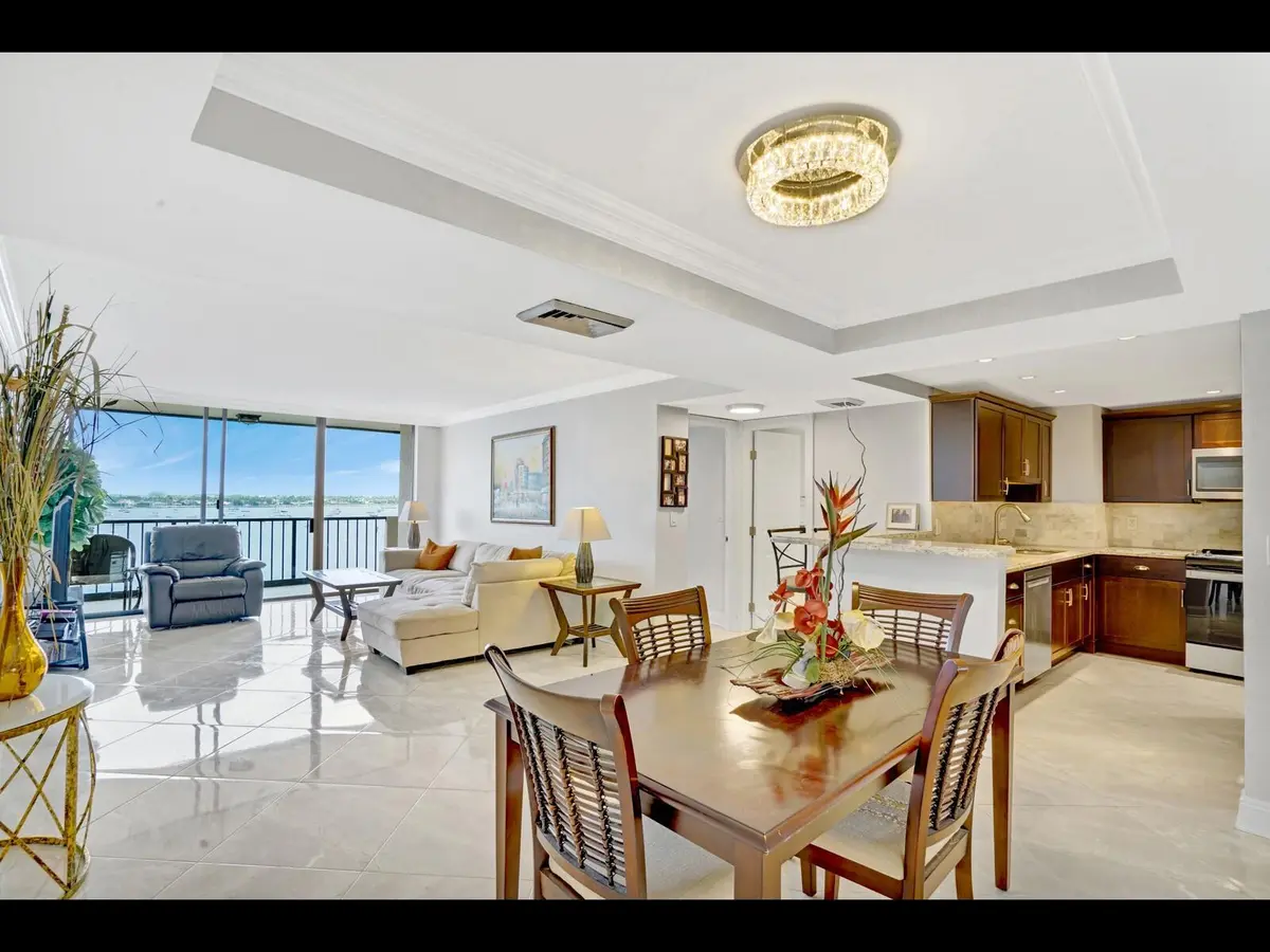 Photo 6 at 5200 N Flagler Drive 802, West Palm Beach