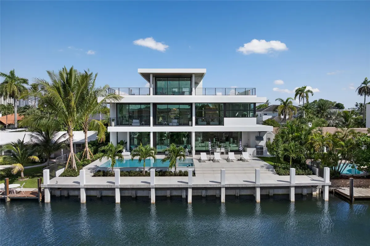 Photo 5 at 1500 SE 14th Street, Fort Lauderdale