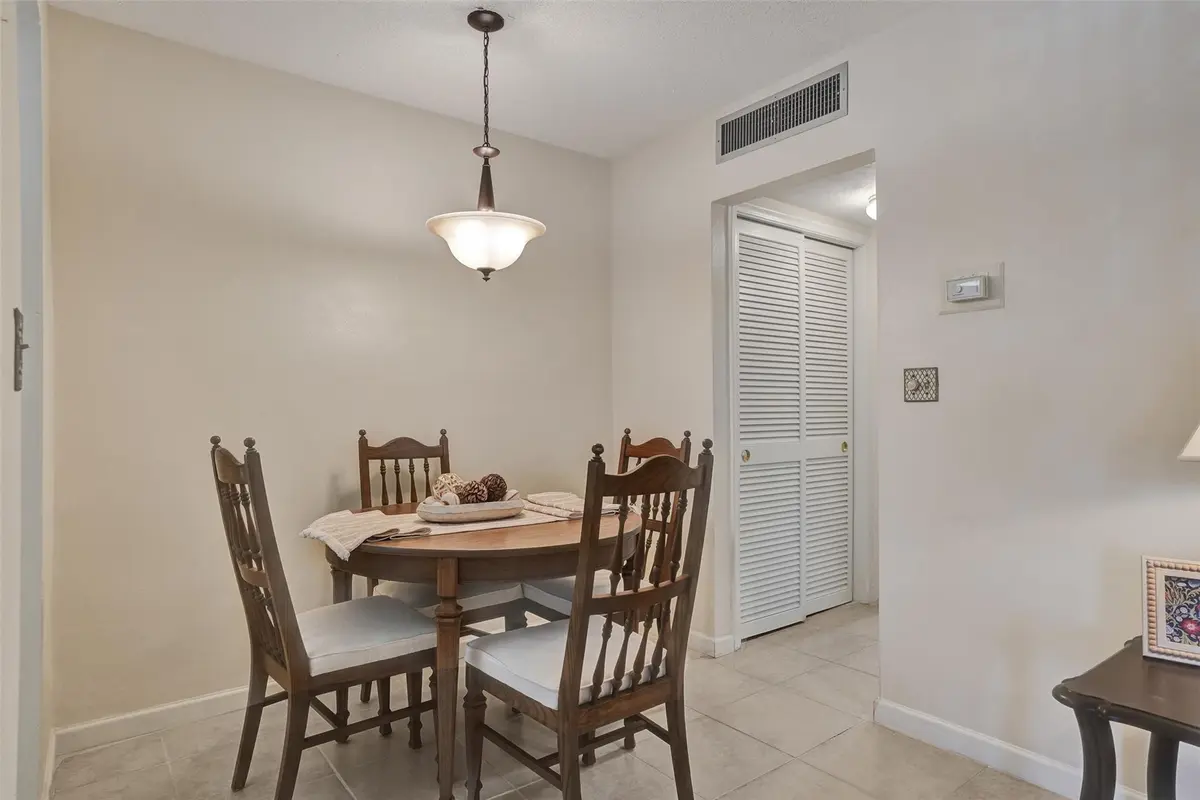 Photo 5 at 1300 N 12th Court 4b, Hollywood