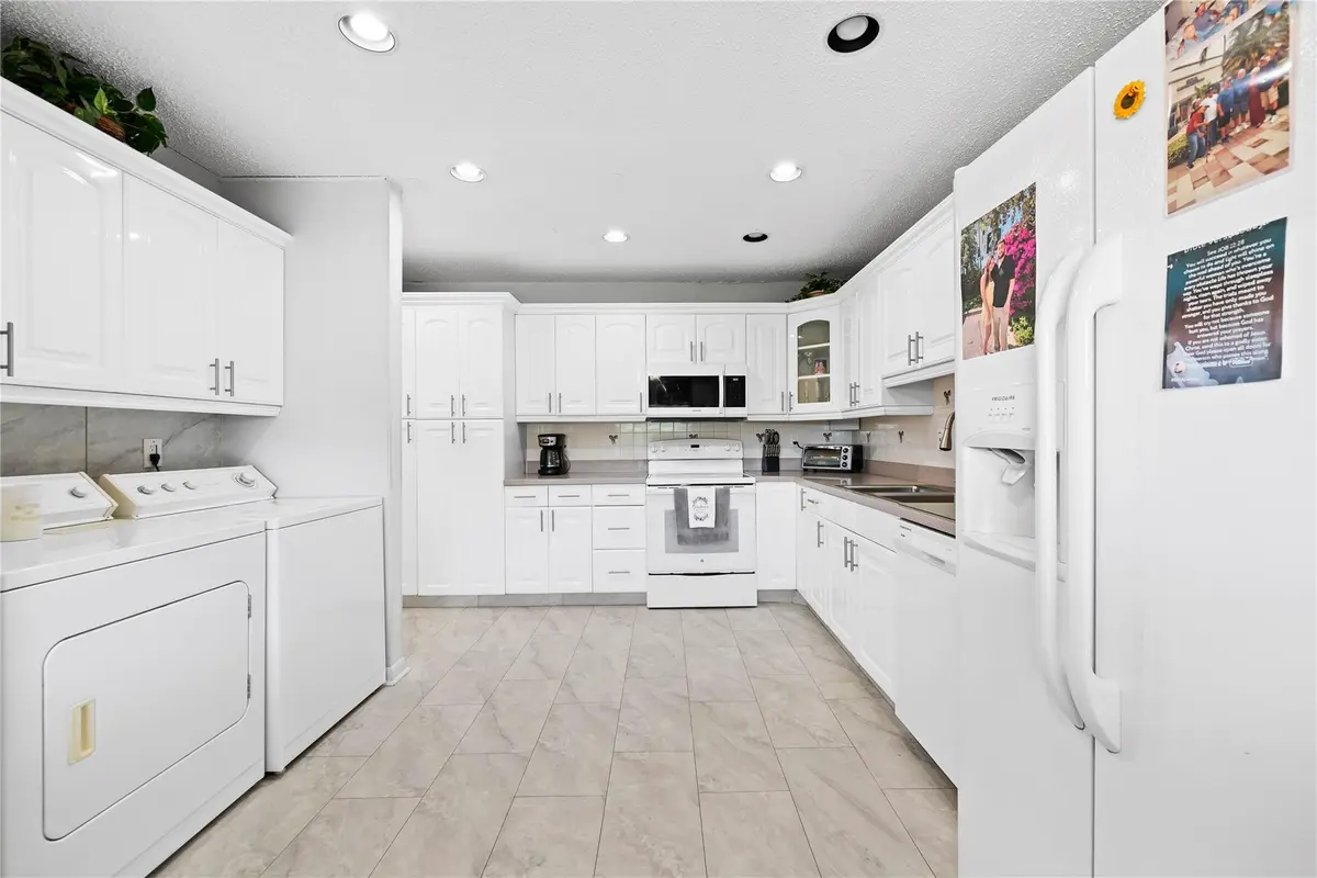 Photo 1 at 1621 NW 20th Avenue 203, Delray Beach