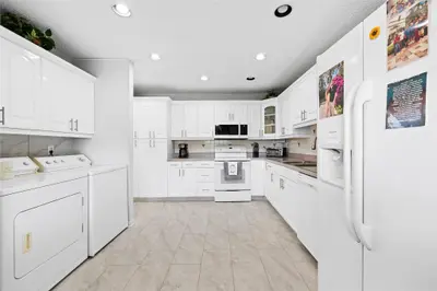 1621 NW 20th Avenue 203, Delray Beach – sold