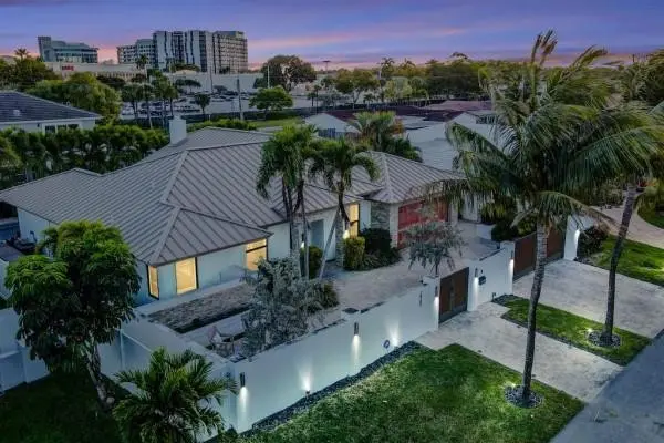 Photo 1 at 2460 NE 36th Street, Fort Lauderdale