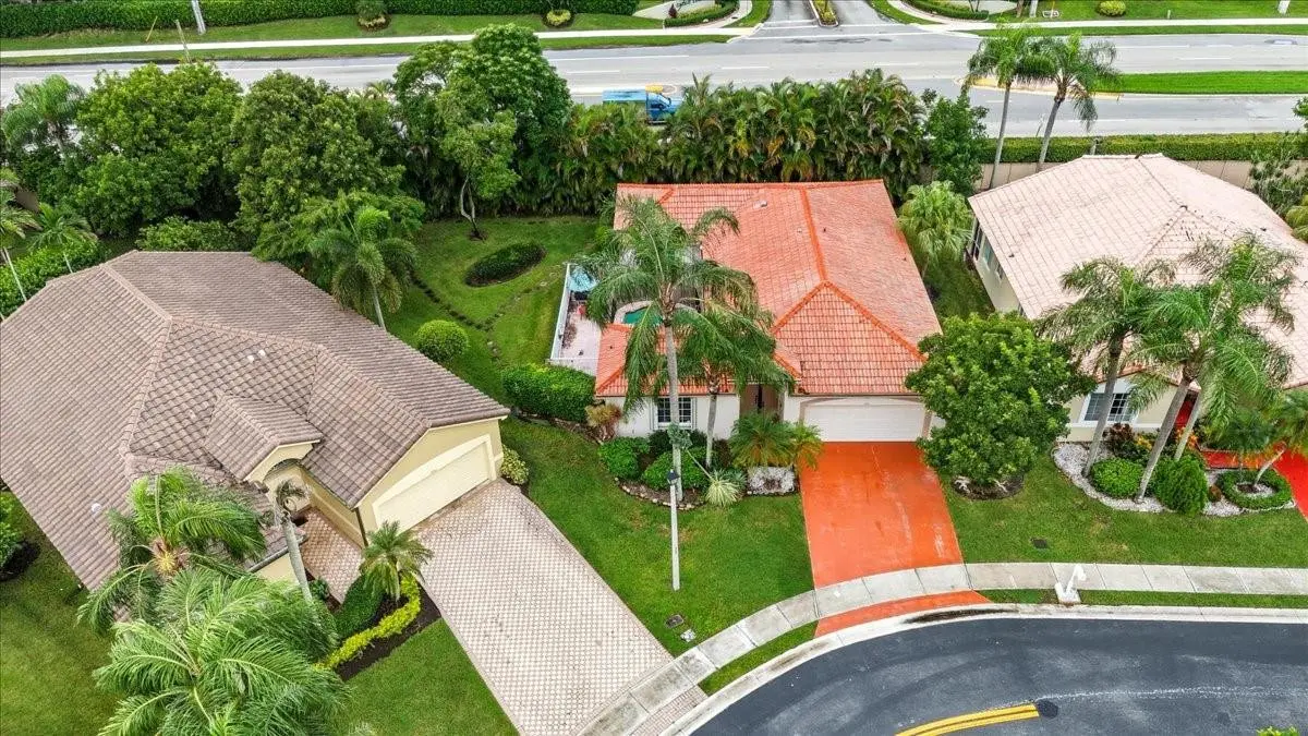 Photo 2 at 7631 NW 87th Terrace, Tamarac