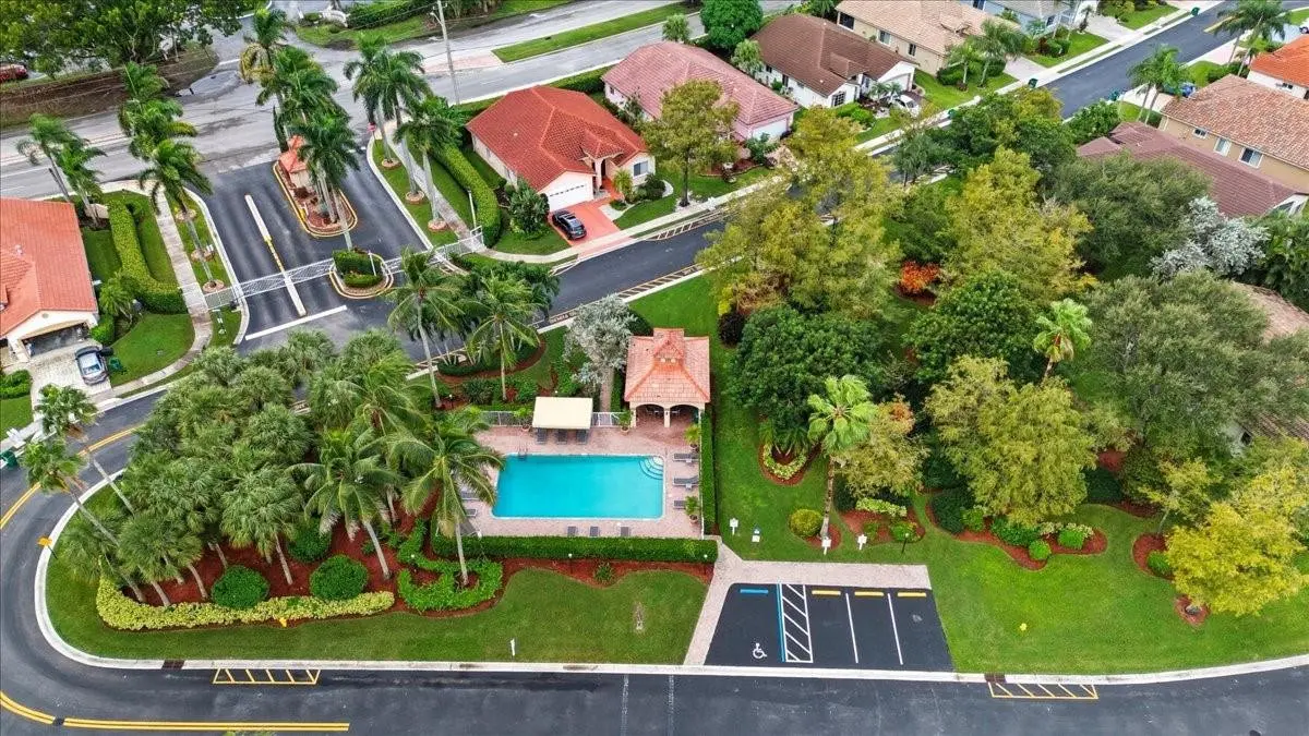 Photo 5 at 7631 NW 87th Terrace, Tamarac