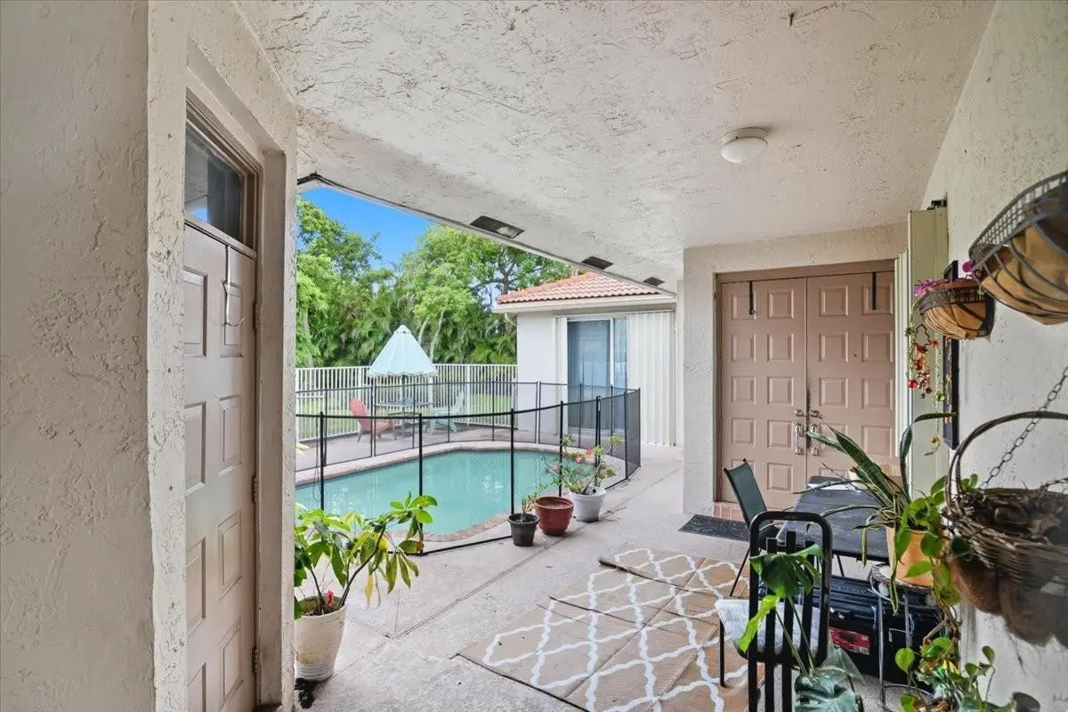 Photo 8 at 7631 NW 87th Terrace, Tamarac