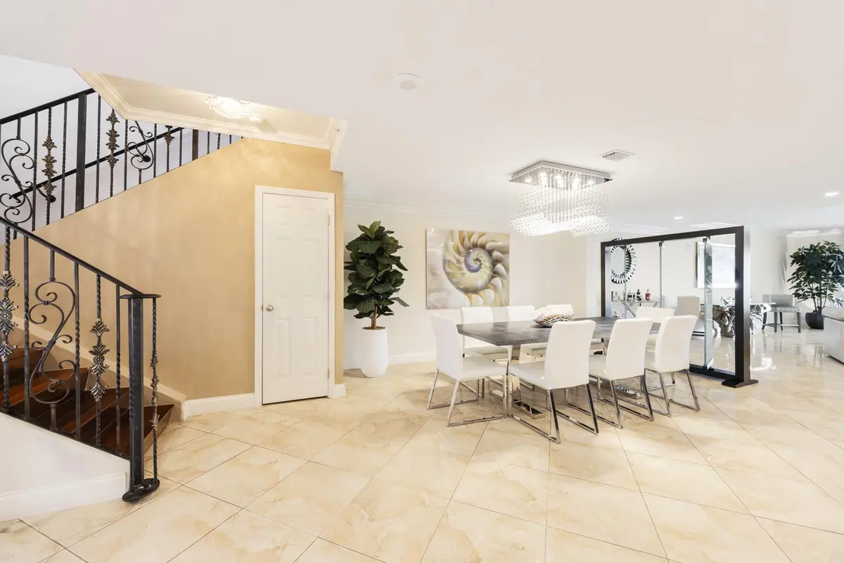 Photo 6 at 615 Bayshore Drive 105, Fort Lauderdale