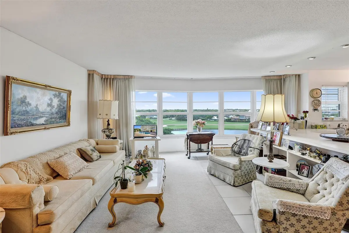 Living room at 2500 NE 48th Lane 603, Fort Lauderdale