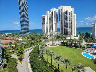 19370 Collins Avenue 809, Sunny Isles Beach – sold