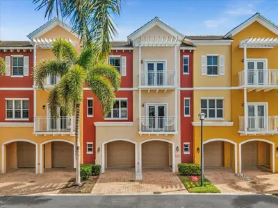 2329 Vintage Drive 2329, Lighthouse Point – Townhouse for sale
