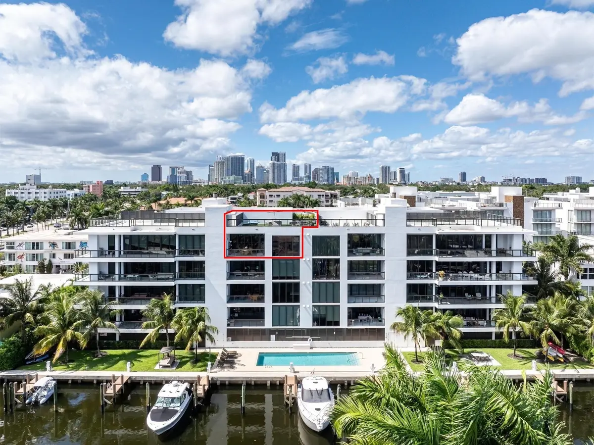 Photo 4 at 20 Isle Of Venice Drive PH2, Fort Lauderdale