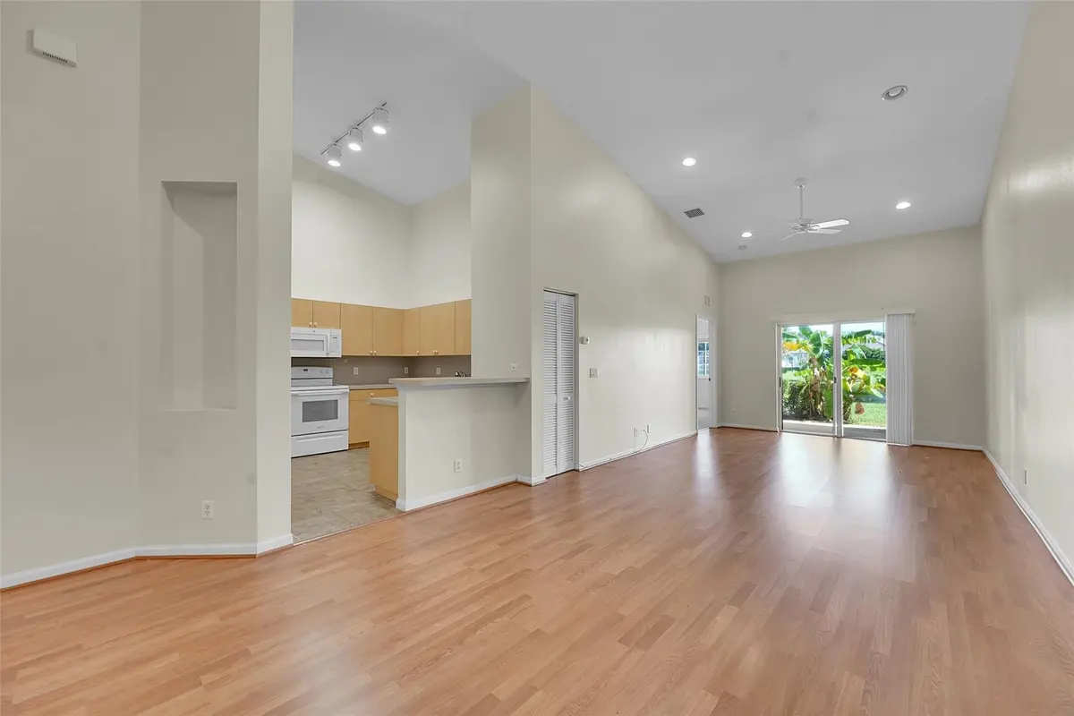 Photo 6 at 9815 Galleon Drive, West Palm Beach