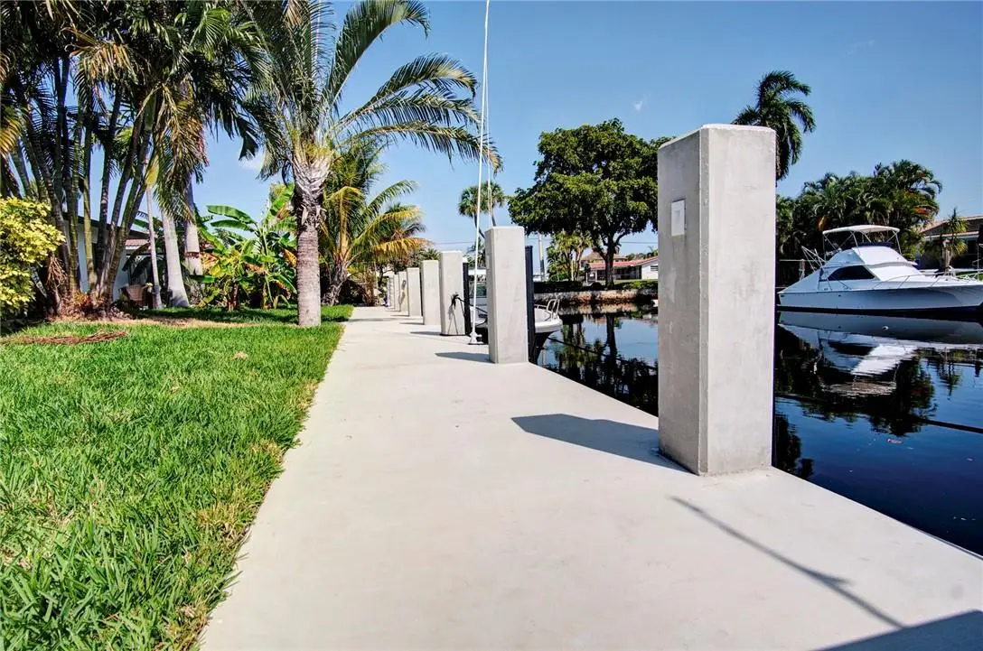 Photo 2 at 3860 NE 23rd Avenue, Lighthouse Point