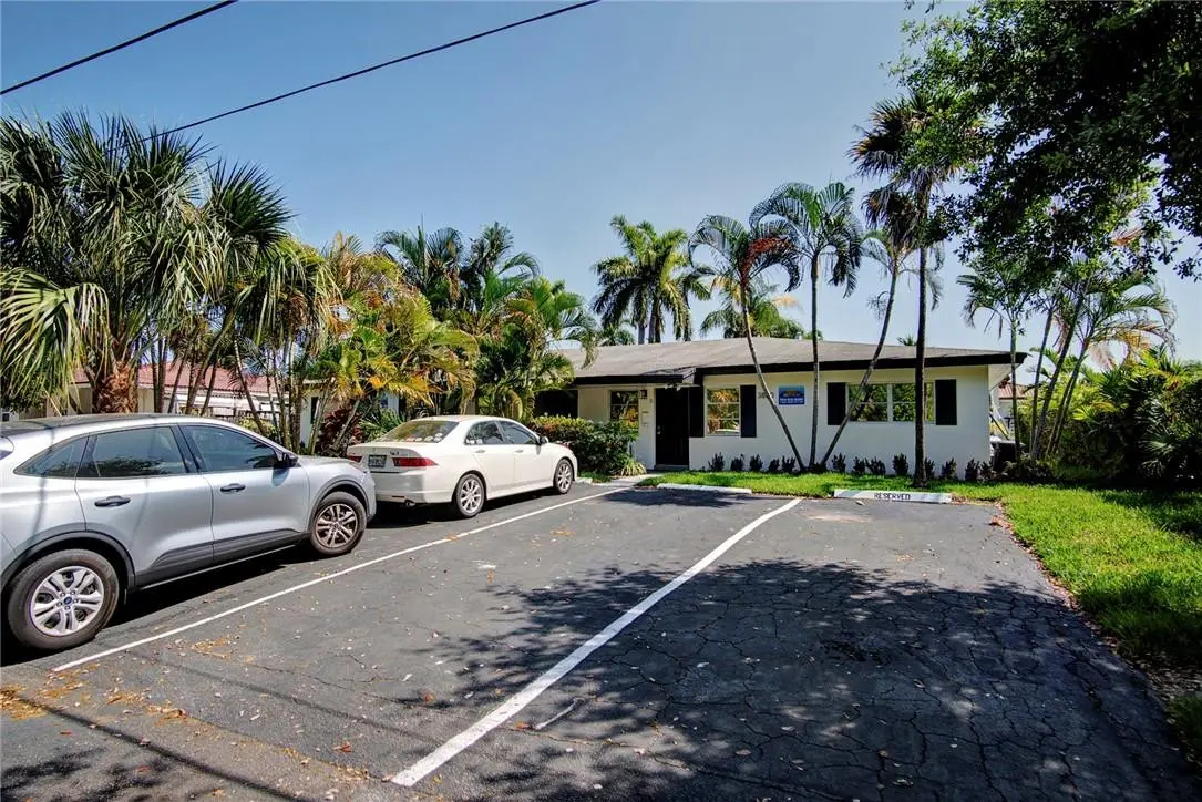 Photo 4 at 3860 NE 23rd Avenue, Lighthouse Point