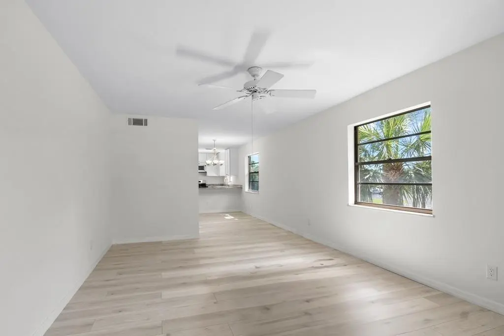 Photo 8 at 38 Vista Gardens Trail, Vero Beach