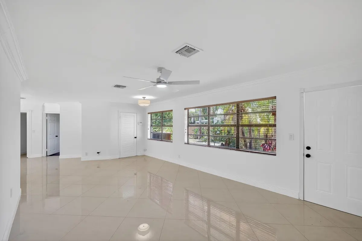 Photo 2 at 2924 NW 8th Avenue, Wilton Manors
