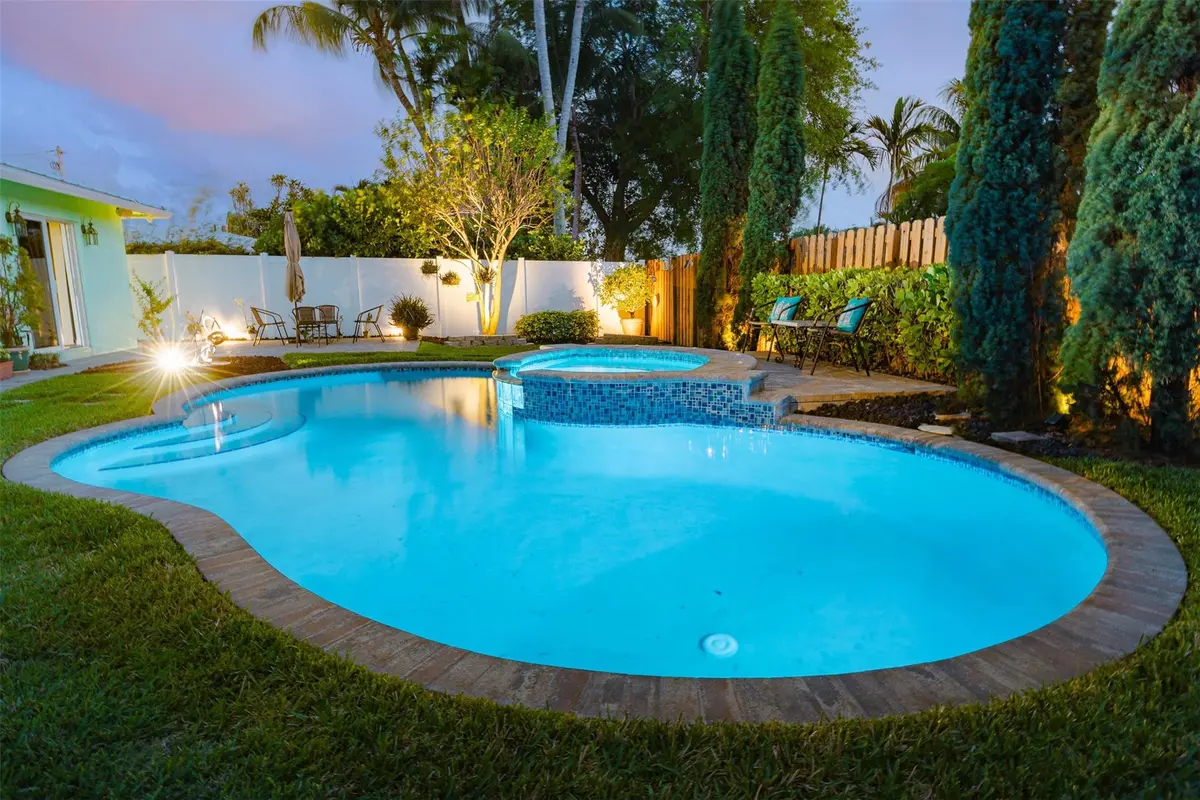 Photo 3 at 1924 NE 18th Street, Fort Lauderdale