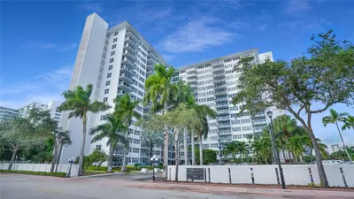 3333 NE 34 Street 109, Fort Lauderdale – Stock Cooperative for sale