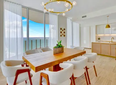 525 N Fort Lauderdale Beach Boulevard 1904, Fort Lauderdale – sold