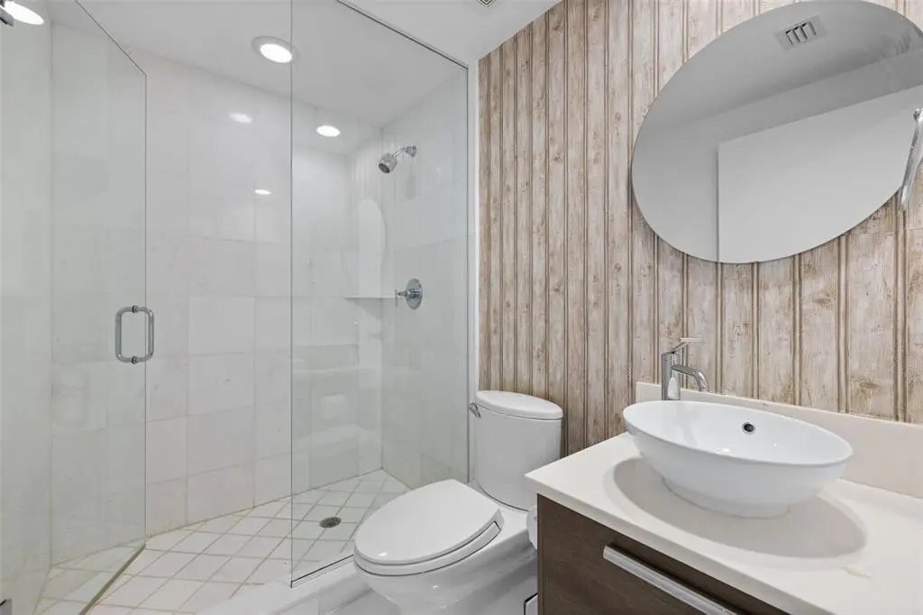 Photo 6 at 2950 NE 188th Street 510, Aventura