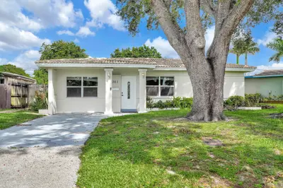 261 NE 45th Street, Oakland Park – Single Family Residence for rent