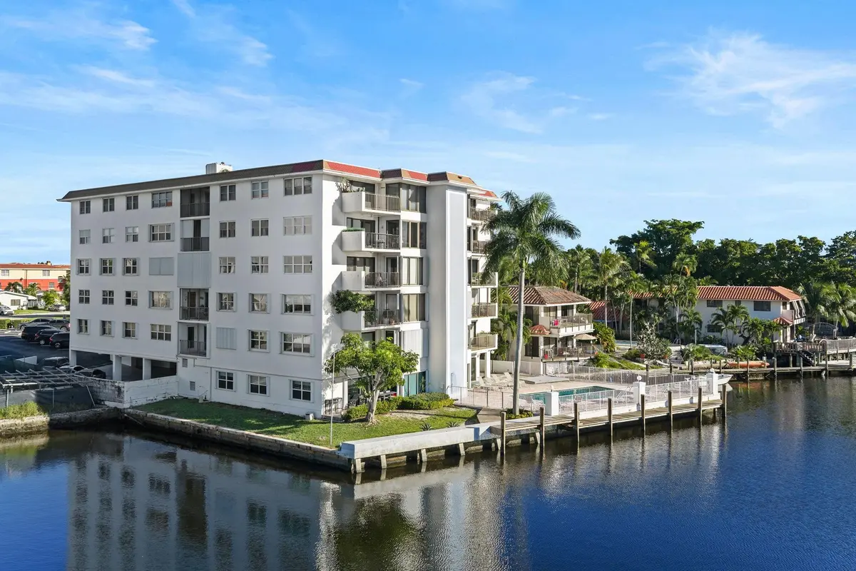 Photo 2 at 1839 Middle River Drive 503, Fort Lauderdale