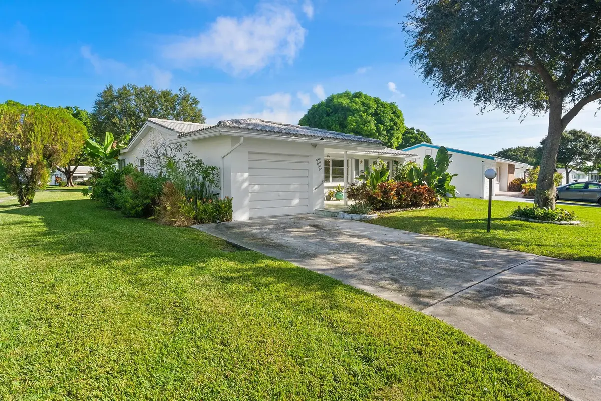 Photo 2 at 8851 NW 15th Street, Plantation