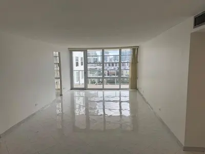 230 174th Street 1416, Sunny Isles Beach – sold