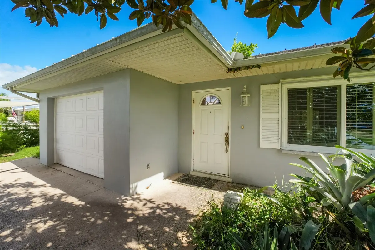 Photo 3 at 413 Willows Avenue, Port St. Lucie