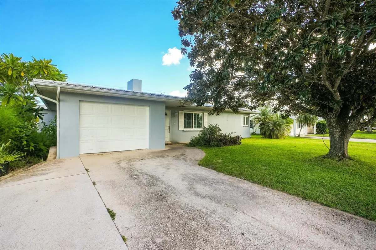 Photo 4 at 413 Willows Avenue, Port St. Lucie