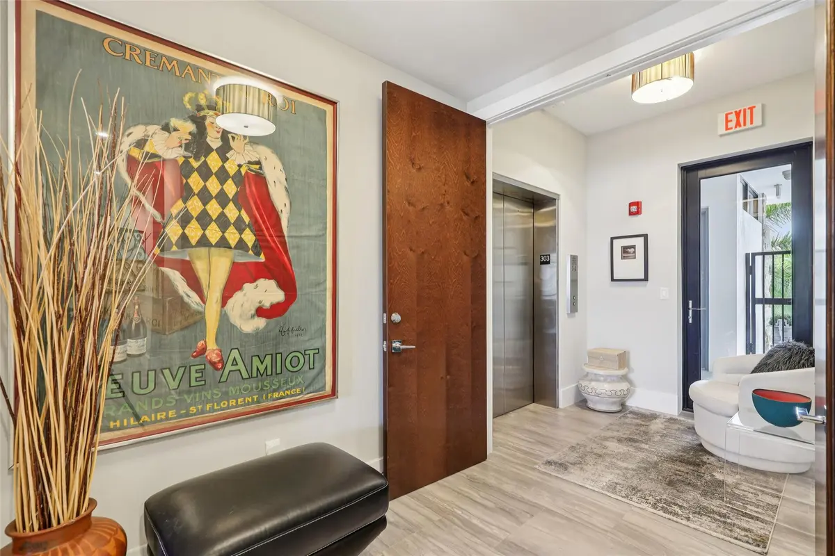 Photo 6 at 161 Isle Of Venice Drive 303, Fort Lauderdale