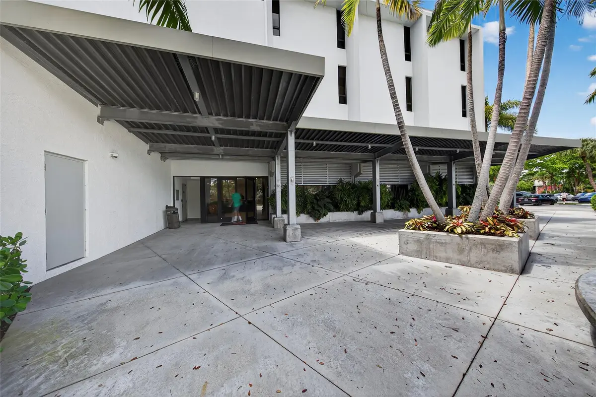 Photo 1 at 2101 N Andrews Avenue, Wilton Manors