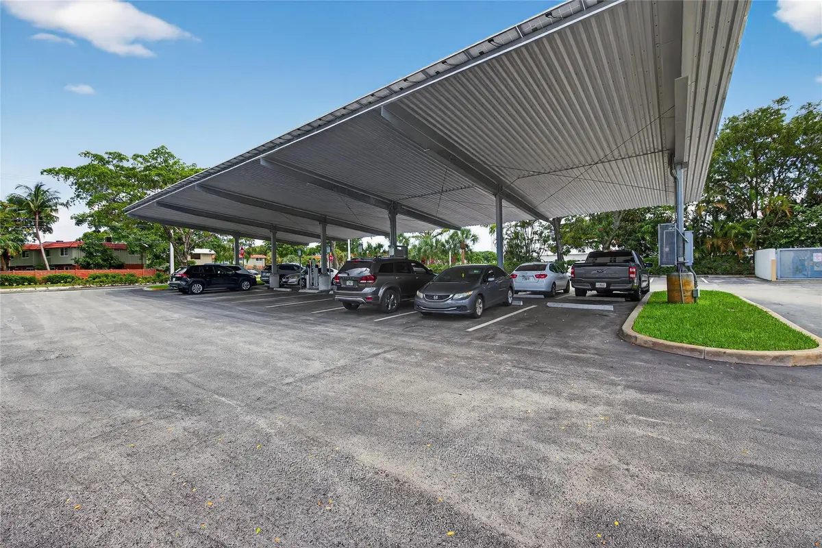Photo 5 at 2101 N Andrews Avenue, Wilton Manors